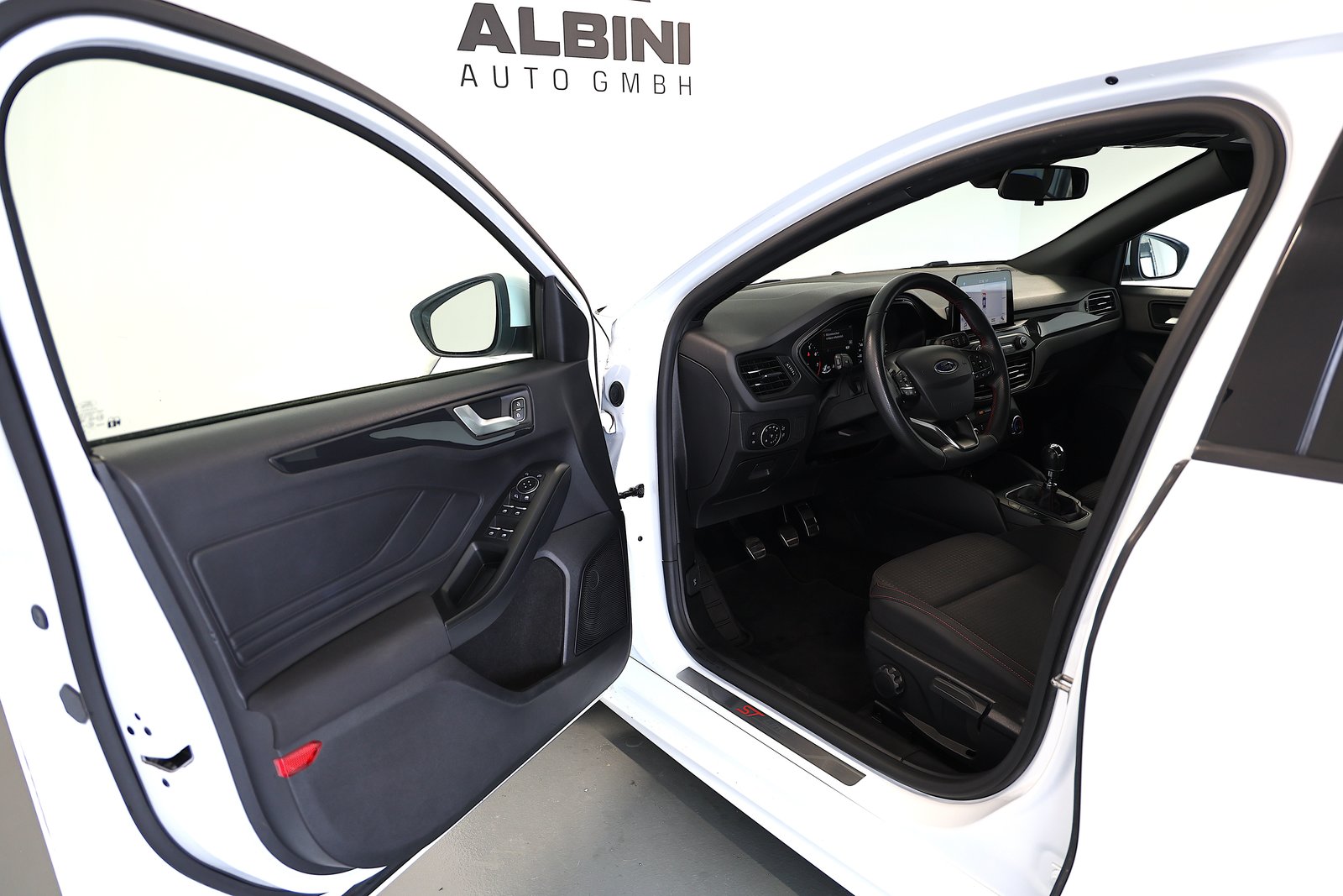FORD Focus 1.0 SCTi ST Line, Benzin, Occasion / Gebraucht, Handschaltung - 6