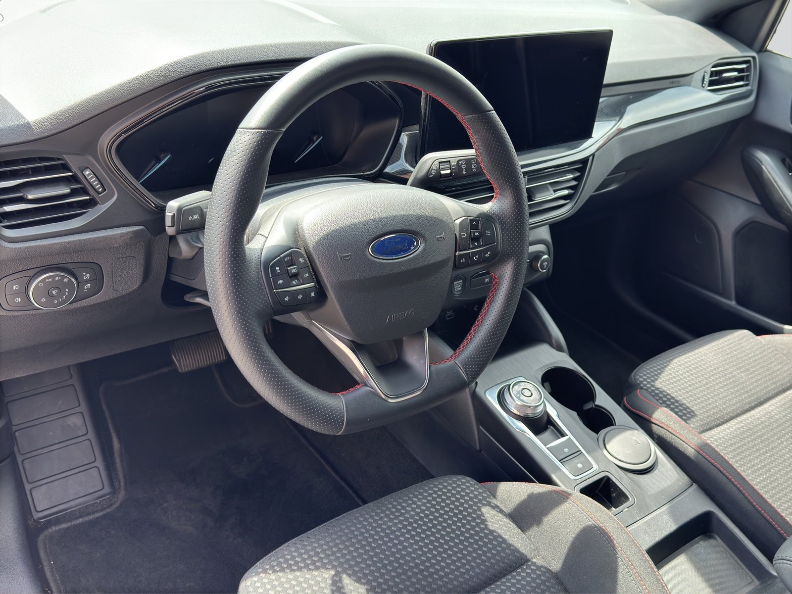 FORD Focus 1.5 EcoBlue ST-Line Automatic, Diesel, Occasion / Utilisé, Automatique - 7