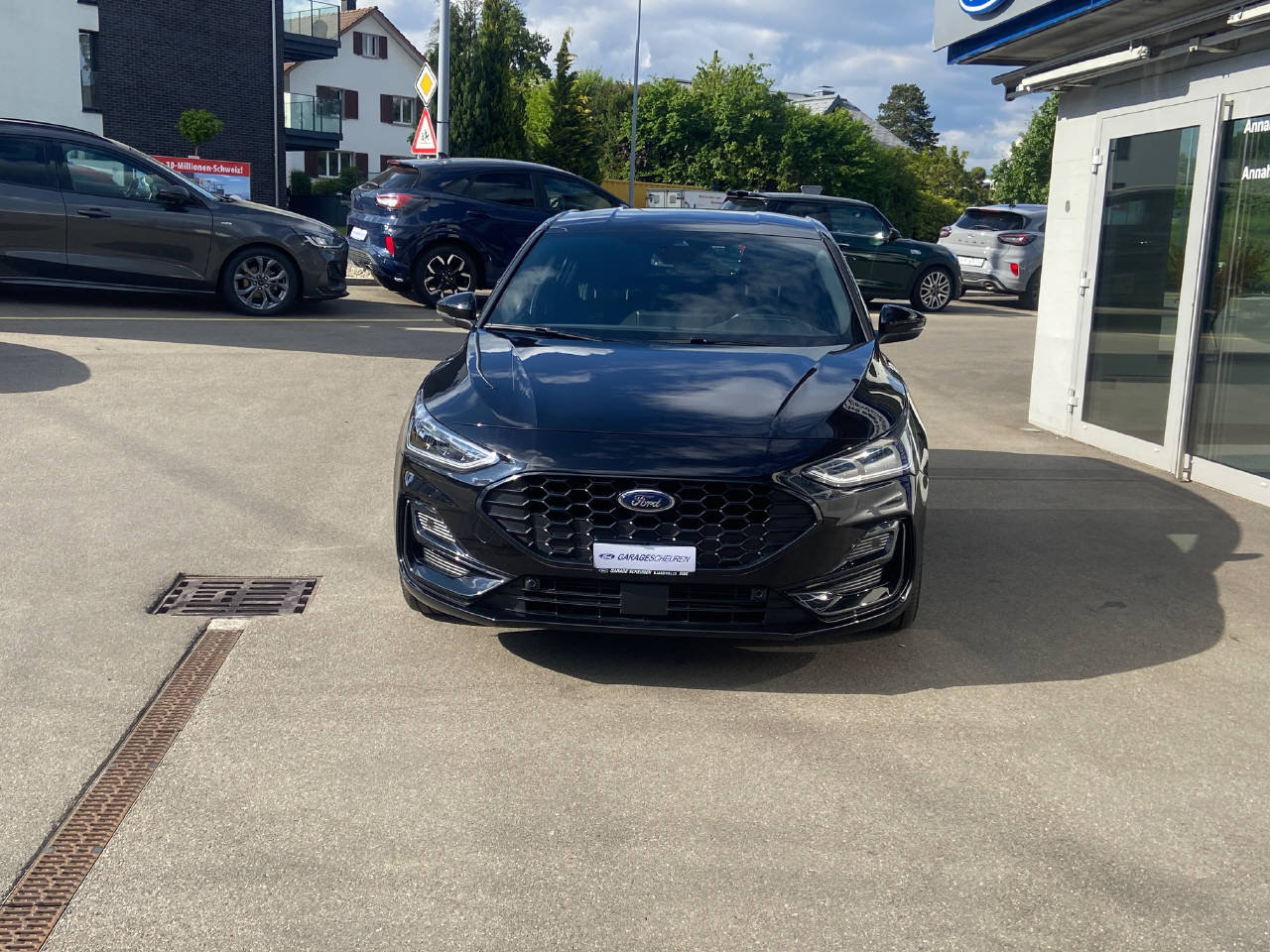 FORD Focus 1.0i EcoB Hybrid 155 ST-Line X, Mild-Hybrid Petrol/Electric, Second hand / Used, Automatic - 2