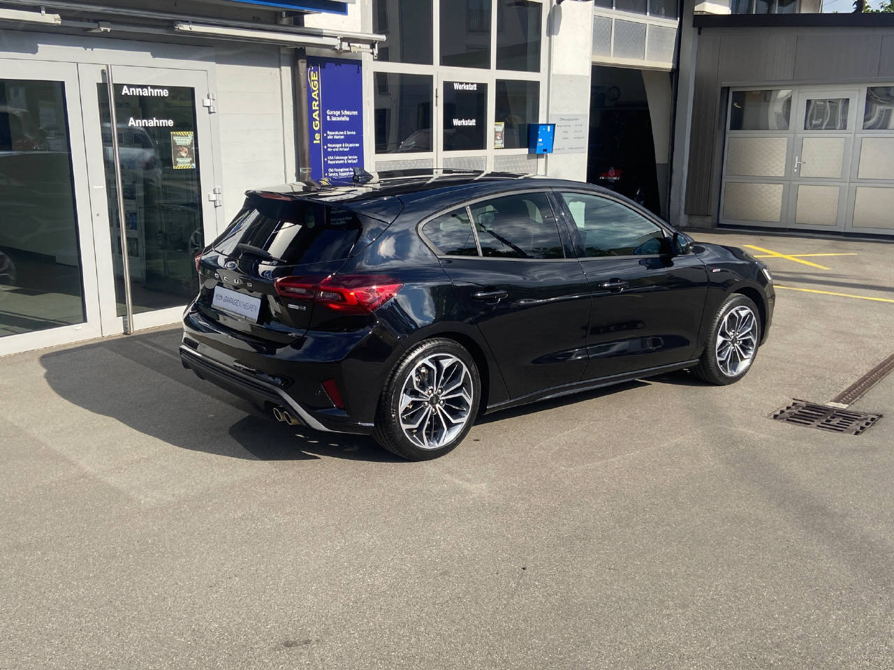 FORD Focus 1.0i EcoB Hybrid 155 ST-Line X, Mild-Hybrid Petrol/Electric, Second hand / Used, Automatic - 6