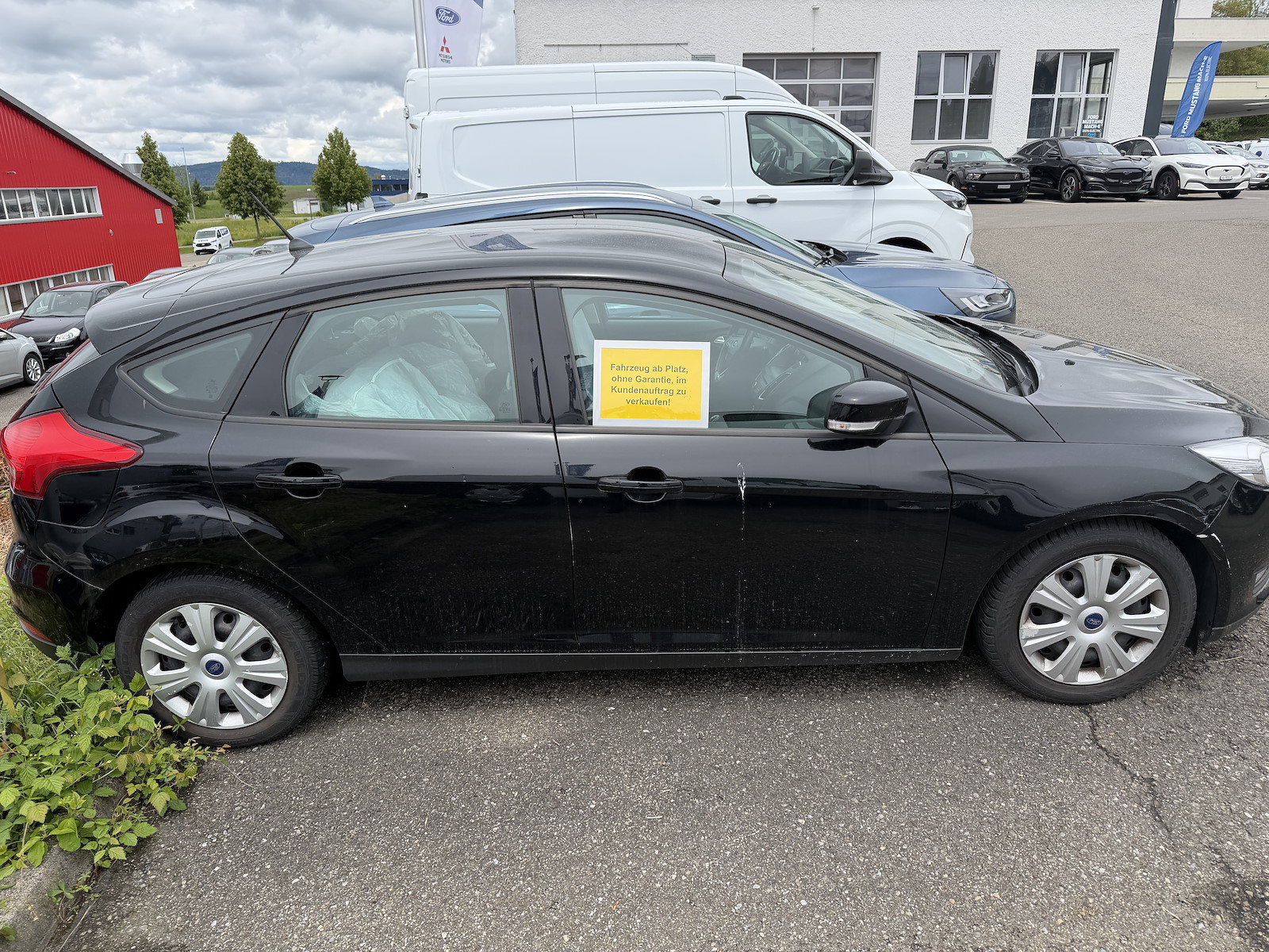 FORD Focus 1.0i EcoB 125 Business, Petrol, Second hand / Used, Manual - 5