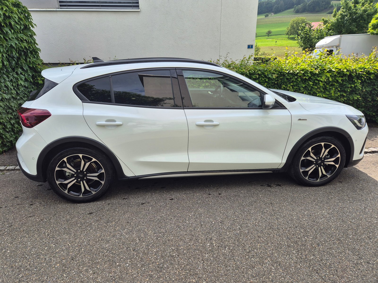 FORD Focus 1.0 MHEV Active X Automatic, Hybride Léger Essence/Électricité, Occasion / Utilisé, Automatique - 4