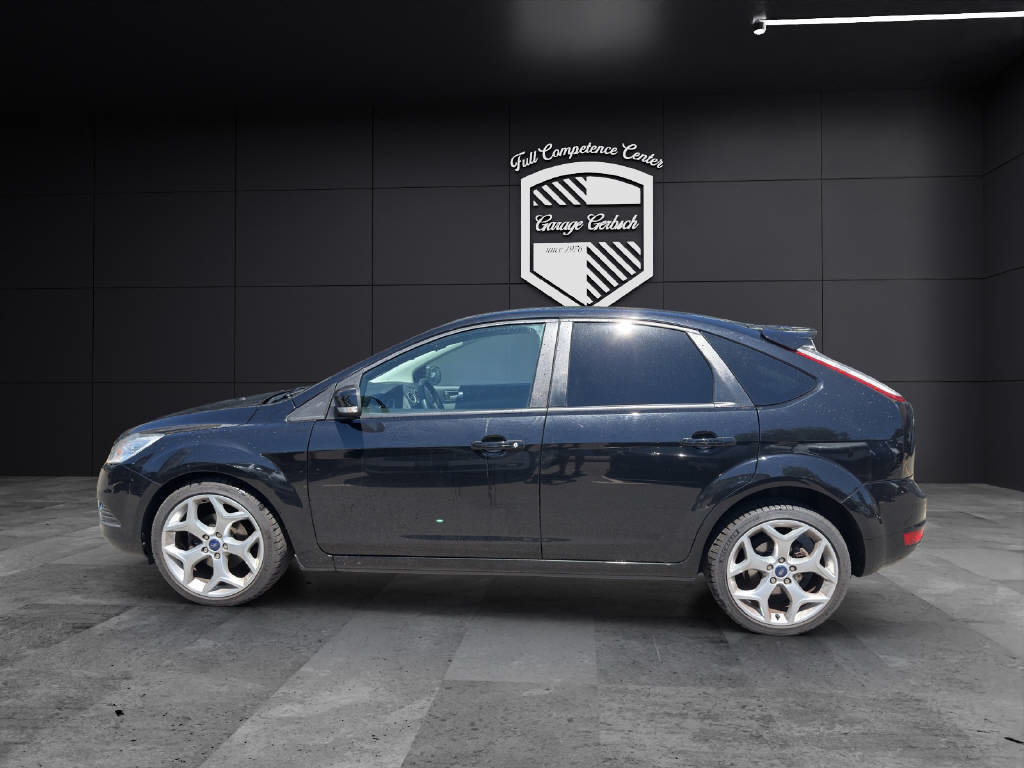 FORD Focus 1.8i 16V Carving, Benzin, Occasion / Gebraucht, Handschaltung - 2