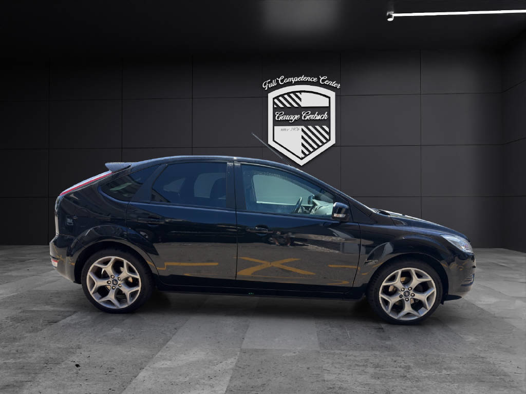 FORD Focus 1.8i 16V Carving, Benzin, Occasion / Gebraucht, Handschaltung - 6