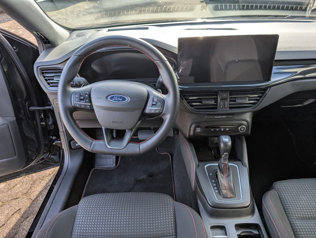 FORD FOCUS 1.0i EcoB Hybrid 155 ST-Line X, Hybride Léger Essence/Électricité, Occasion / Utilisé, Automatique - 4