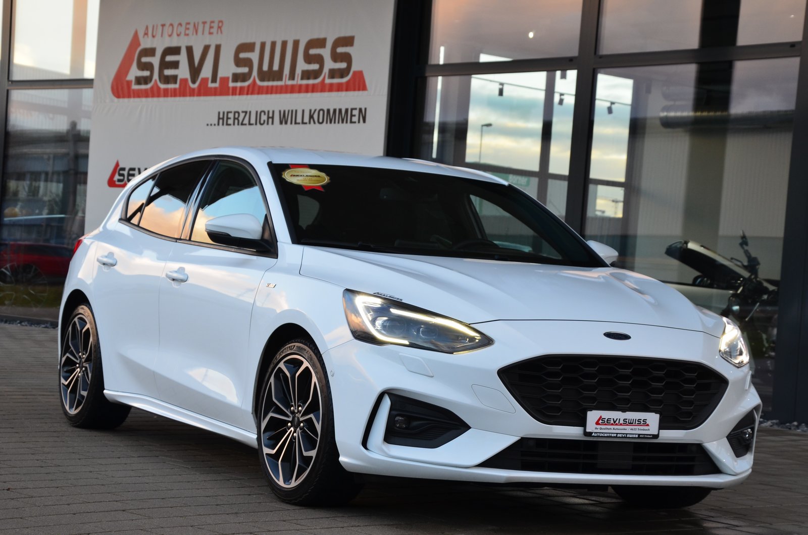 FORD Focus 1.0 SCTi ST Line*Aus erster Hand*Frisch ab MFK,1, Benzina, Occasioni / Usate, Manuale - 2