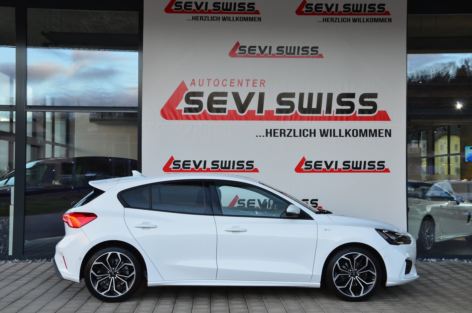 FORD Focus 1.0 SCTi ST Line*Aus erster Hand*Frisch ab MFK,1, Benzina, Occasioni / Usate, Manuale - 5