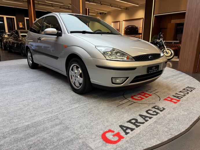 FORD Focus 1.6i 16V Ambiente, Benzin, Occasion / Gebraucht, Handschaltung