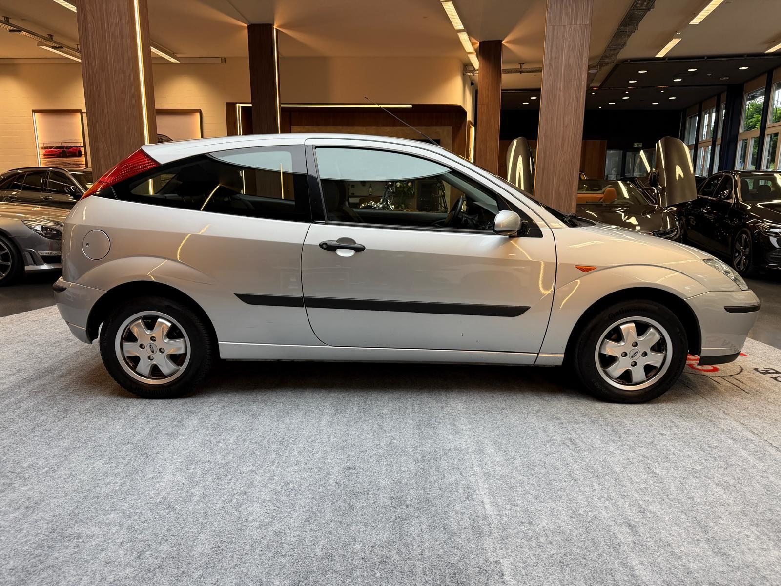 FORD Focus 1.6i 16V Ambiente, Essence, Occasion / Utilisé, Manuelle - 7