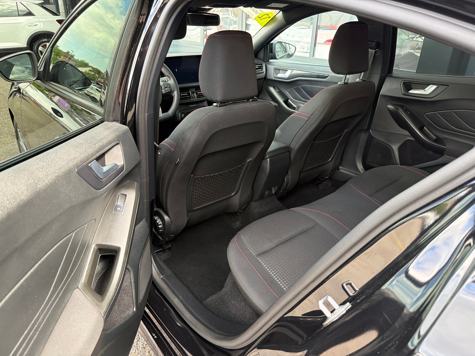 FORD Focus 1.5 TDCi EcoBlue ST-Line Automatic, Diesel, Occasion / Utilisé, Automatique - 7