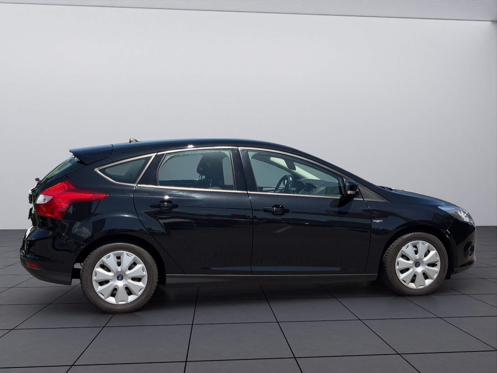 FORD Focus 1.0 SCTi 100 Trend, Essence, Occasion / Utilisé, Manuelle - 4