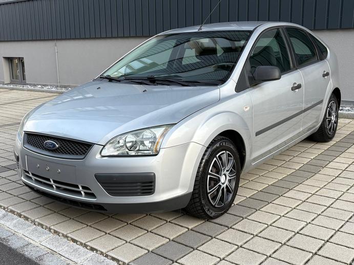 FORD Focus 1.4i Ambiente, Benzin, Occasion / Gebraucht, Handschaltung