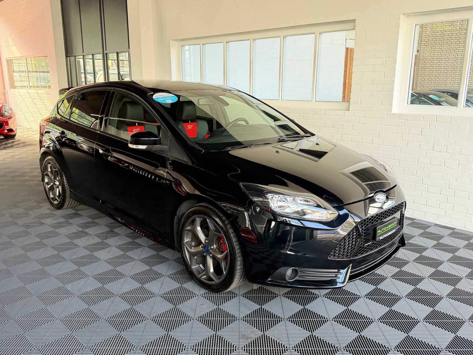 FORD Focus 2.0 SCTi ST-2 250 PS