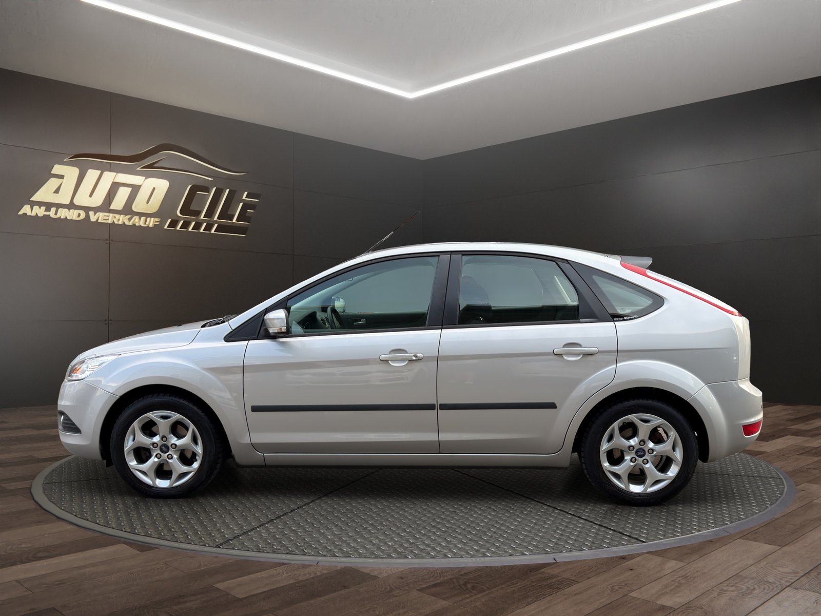 FORD Focus 1.6i VCT Carving, Benzina, Occasioni / Usate, Manuale - 4