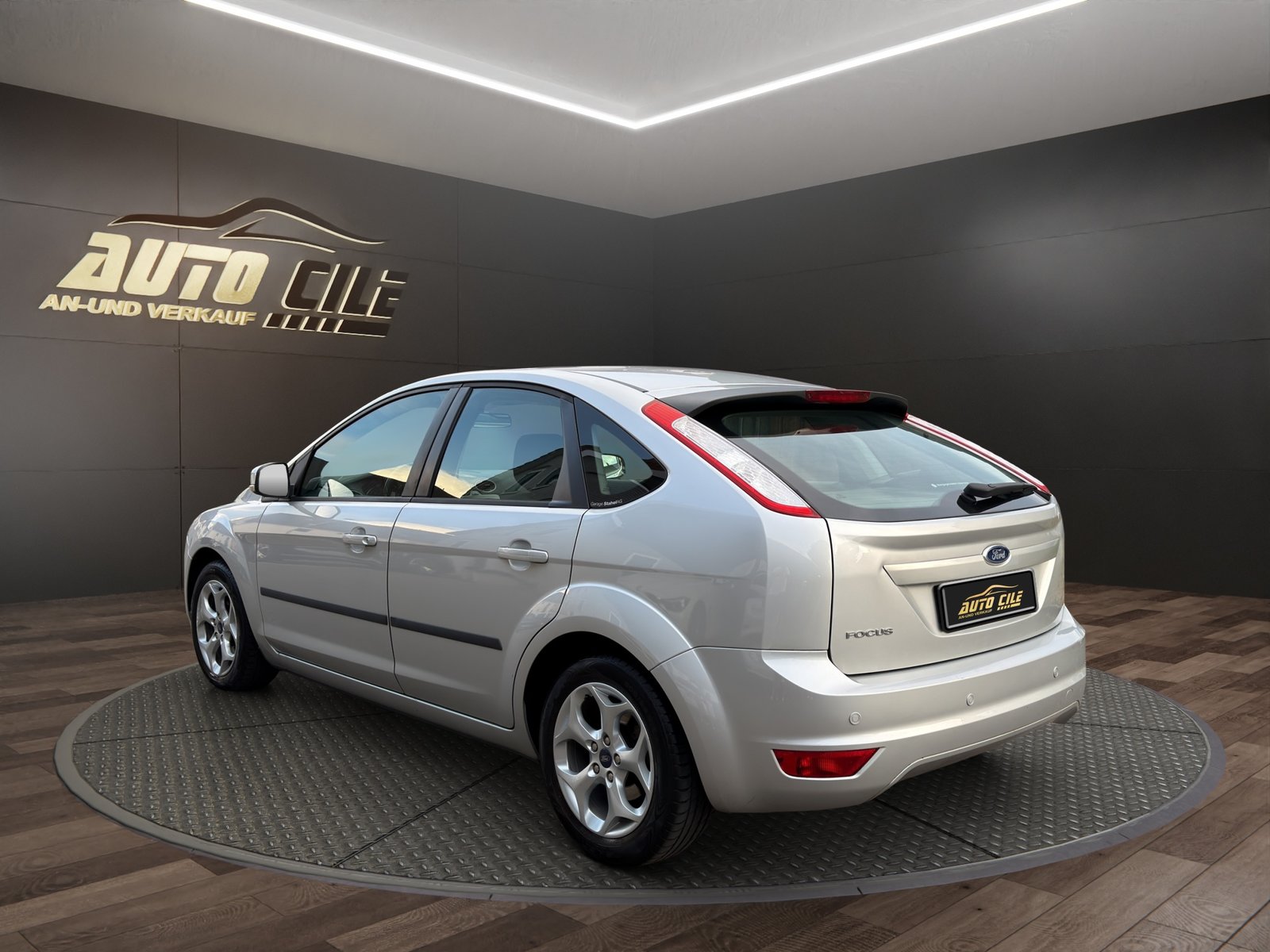 FORD Focus 1.6i VCT Carving, Benzina, Occasioni / Usate, Manuale - 5