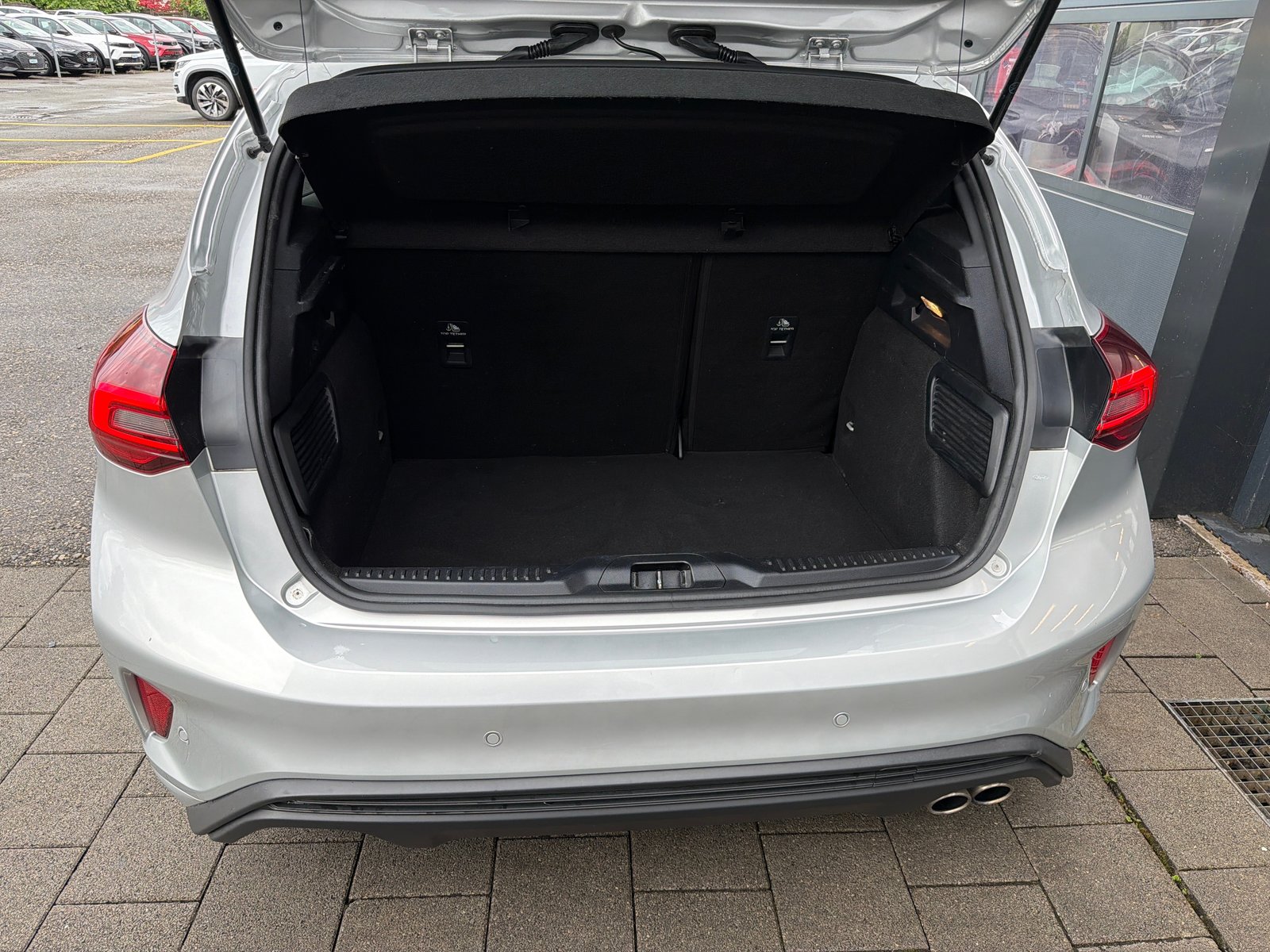 FORD Focus 1.5 TDCi EcoBlue ST-Line Automatic, Diesel, Occasion / Gebraucht, Automatik - 6