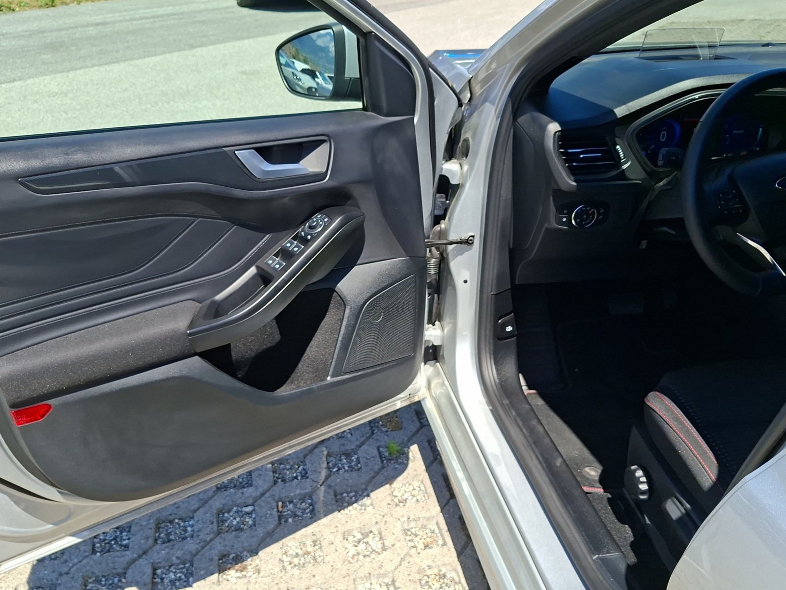 FORD Focus 1.0 MHEV Titanium X Automat, Hybride Léger Essence/Électricité, Occasion / Utilisé, Automatique - 5