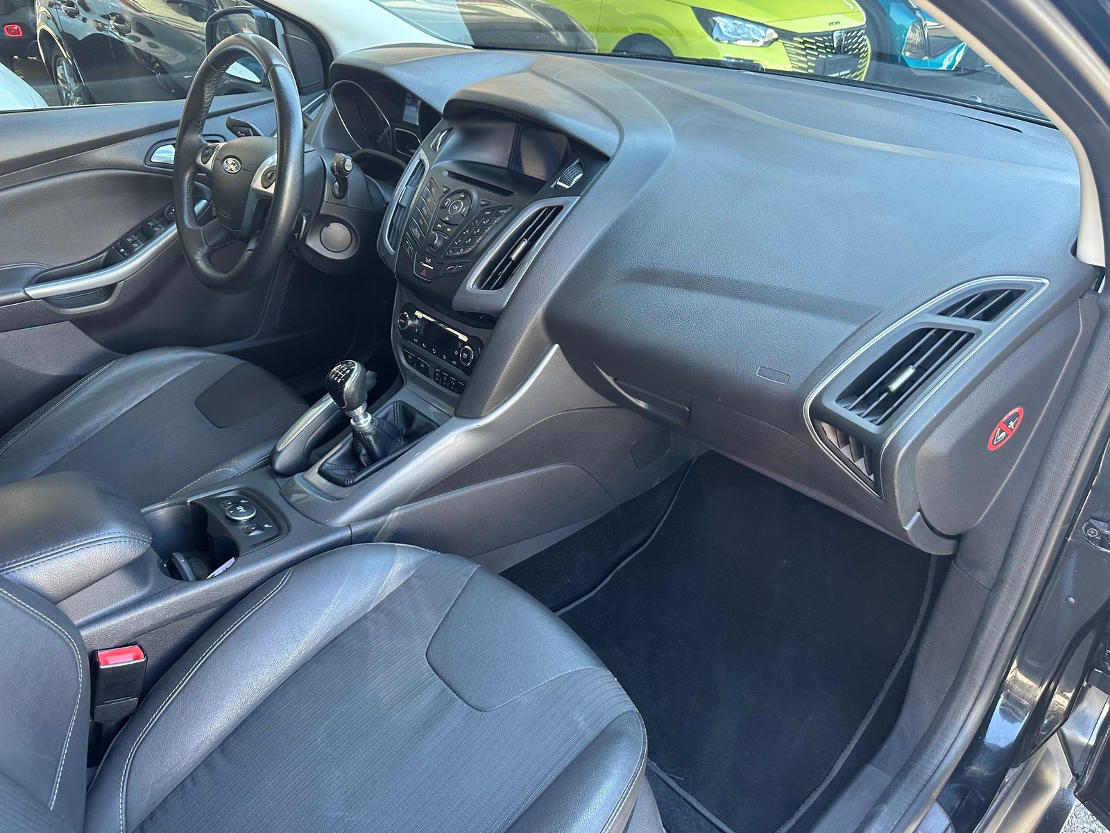 FORD Focus 1.6 SCTi Titanium, Petrol, Second hand / Used, Manual - 4