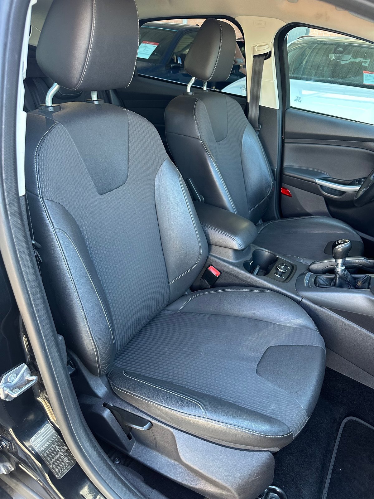 FORD Focus 1.6 SCTi Titanium, Petrol, Second hand / Used, Manual - 7