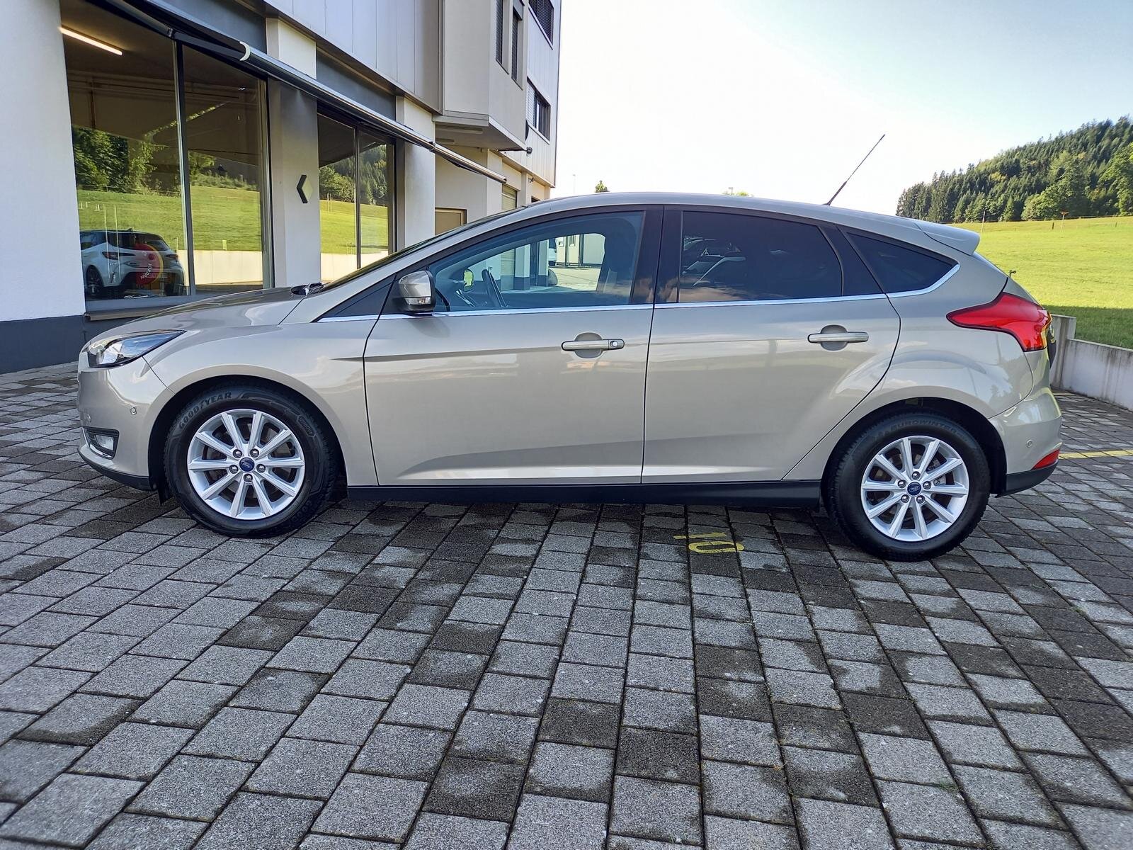FORD Focus 1.5i EcoB SCTi 150 Titanium, Benzin, Occasion / Gebraucht, Automatik - 3