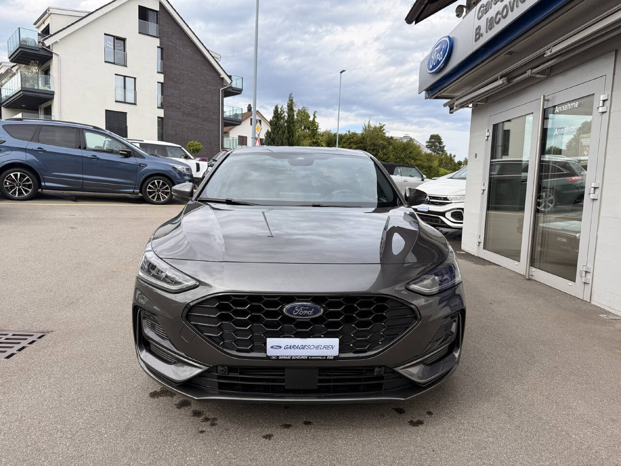 FORD Focus 1.0i EcoB Hybrid 155 ST-Line X, Mild-Hybrid Benzin/Elektro, Occasion / Gebraucht, Automatik - 2