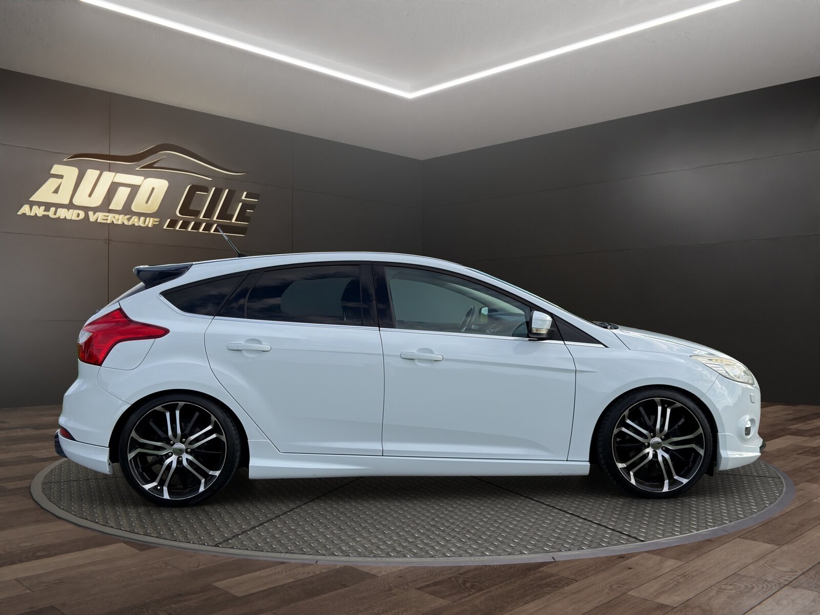 FORD Focus 1.6 SCTi Titanium, Essence, Occasion / Utilisé, Manuelle - 5