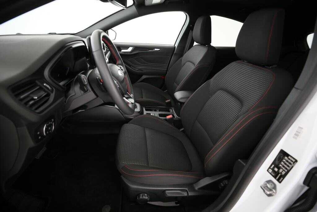 FORD Focus 1.0i EcoB Hybrid 155 ST-Line, Hybride Léger Essence/Électricité, Occasion / Utilisé, Automatique - 4