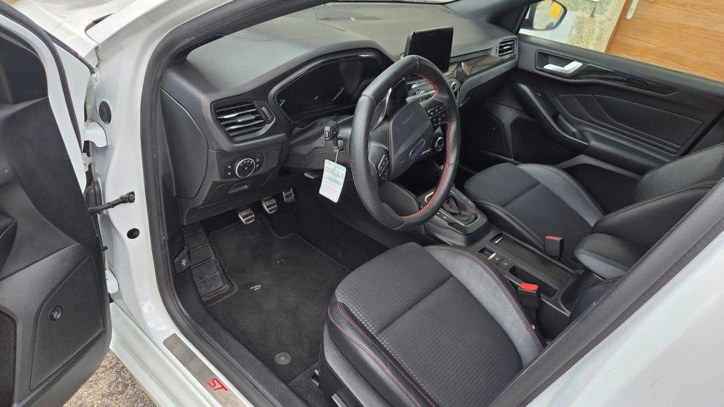 FORD FOCUS 1.0i EcoB 125 ST-Line, Essence, Occasion / Utilisé, Manuelle - 5