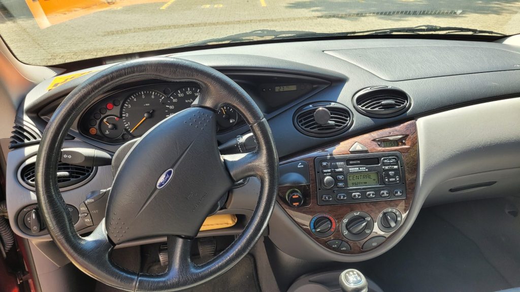 FORD FOCUS 1.6i 16V Ambiente, Benzin, Occasion / Gebraucht, Handschaltung - 5