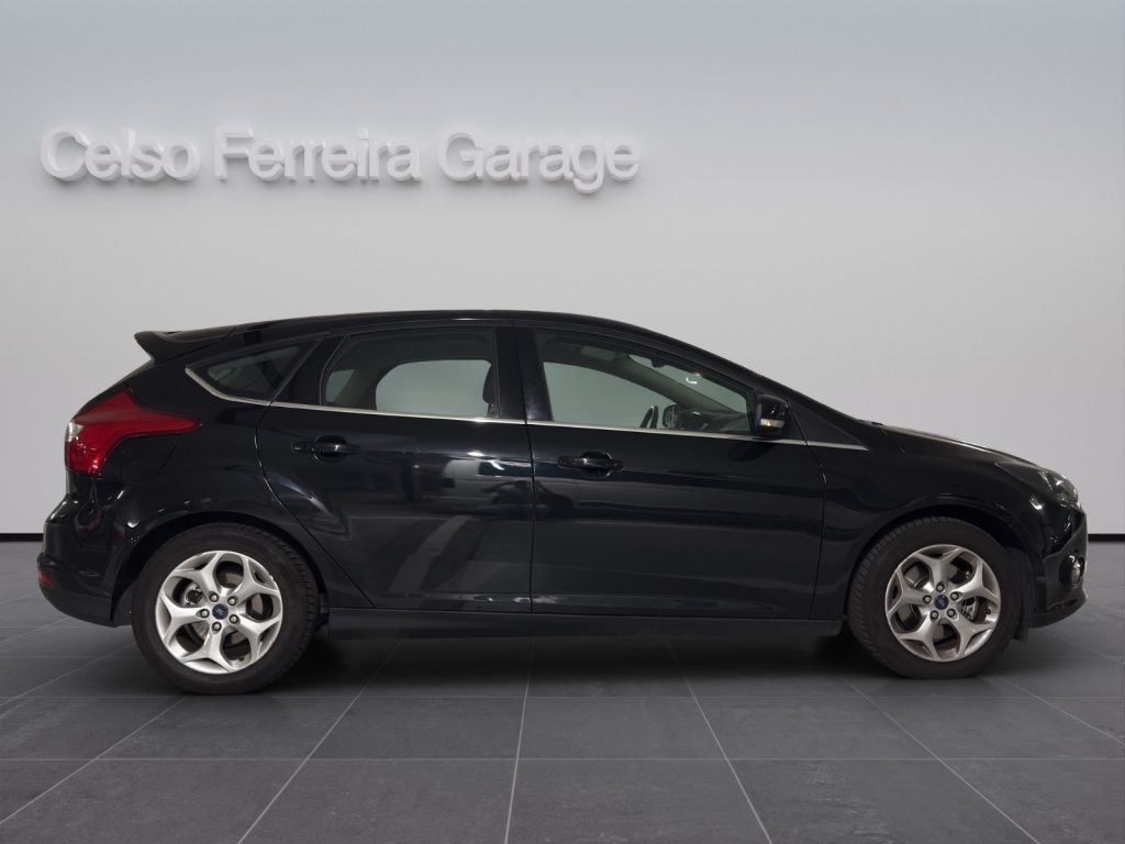 FORD FOCUS 1.6i EcoB SCTi 150 Carving, Benzin, Occasion / Gebraucht, Handschaltung - 7