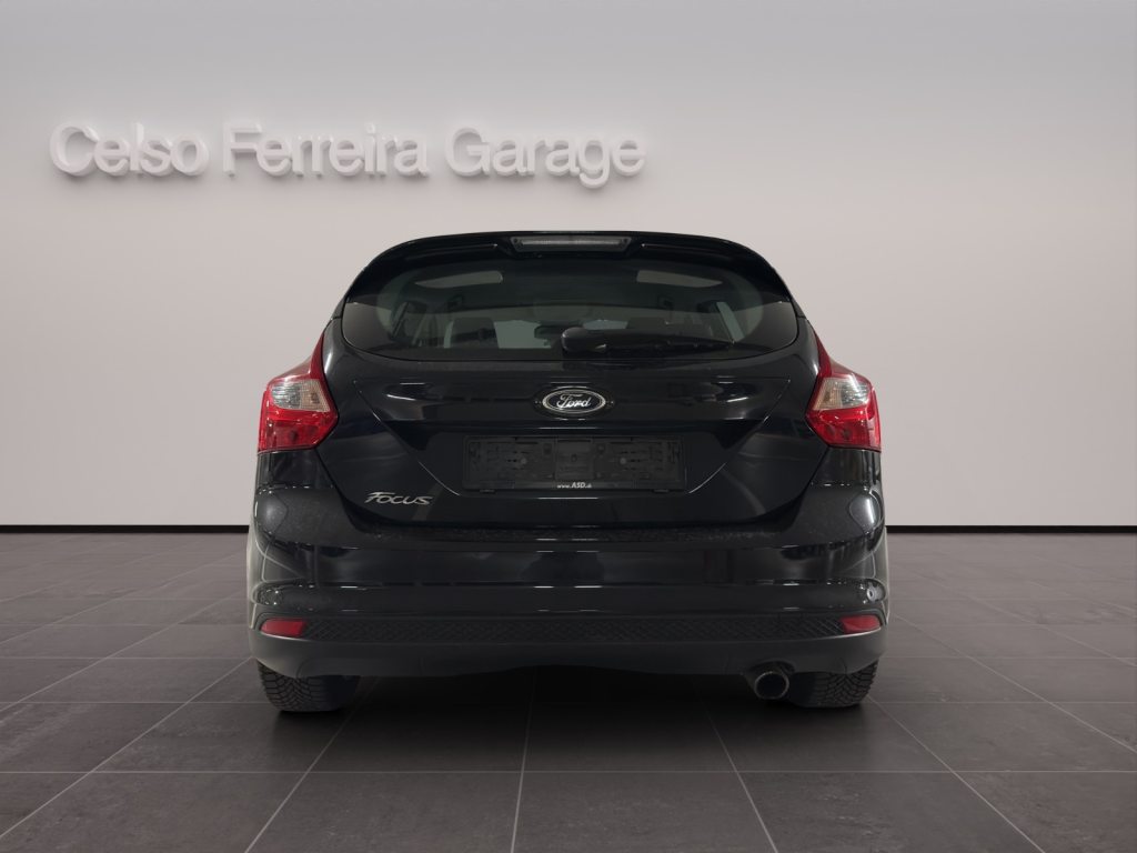 FORD FOCUS 1.6i EcoB SCTi 150 Carving, Benzin, Occasion / Gebraucht, Handschaltung - 5