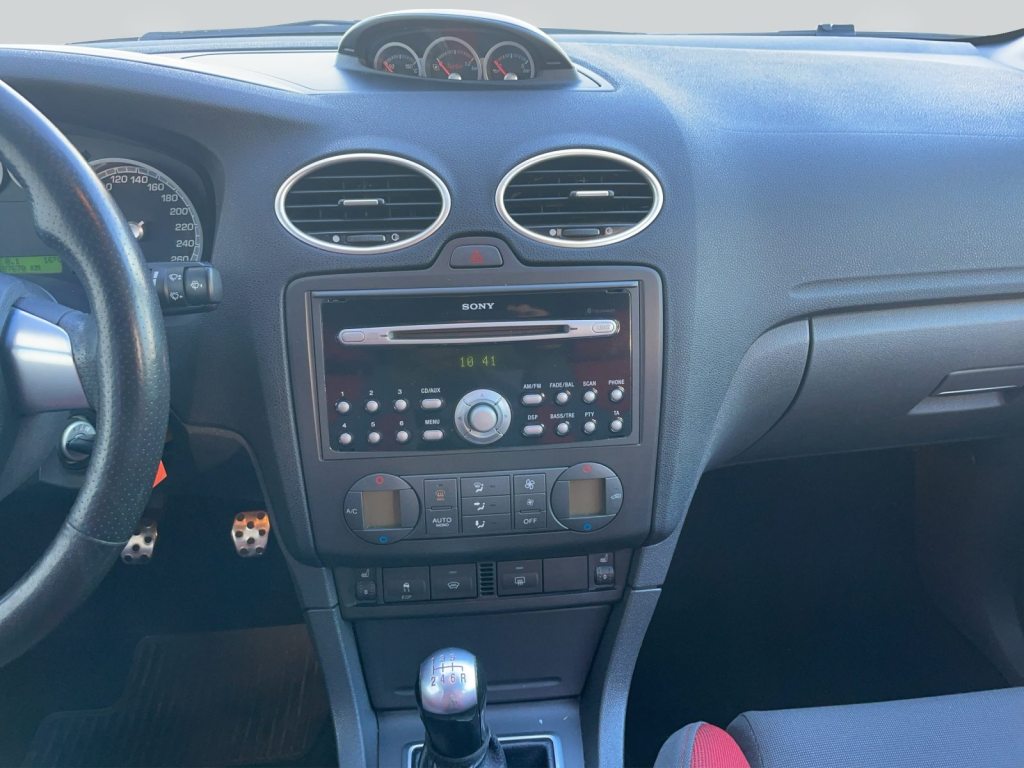 FORD Focus 2.5 Turbo ST, Essence, Occasion / Utilisé, Manuelle - 6