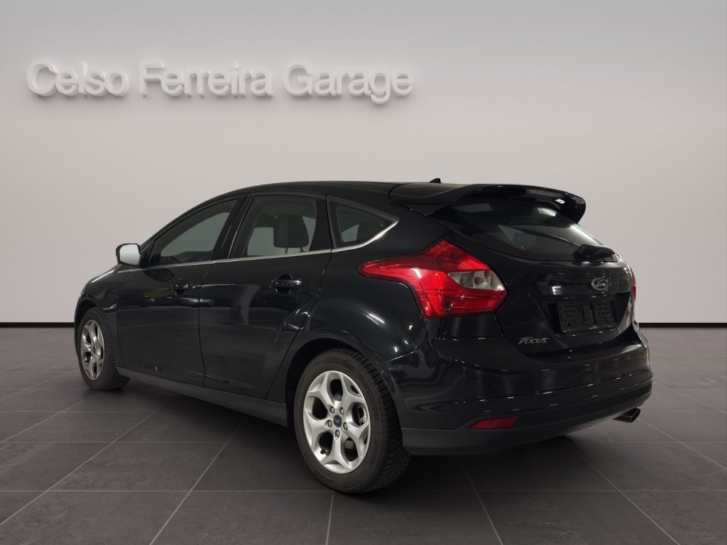 FORD FOCUS 1.6i EcoB SCTi 150 Carving, Benzin, Occasion / Gebraucht, Handschaltung - 4