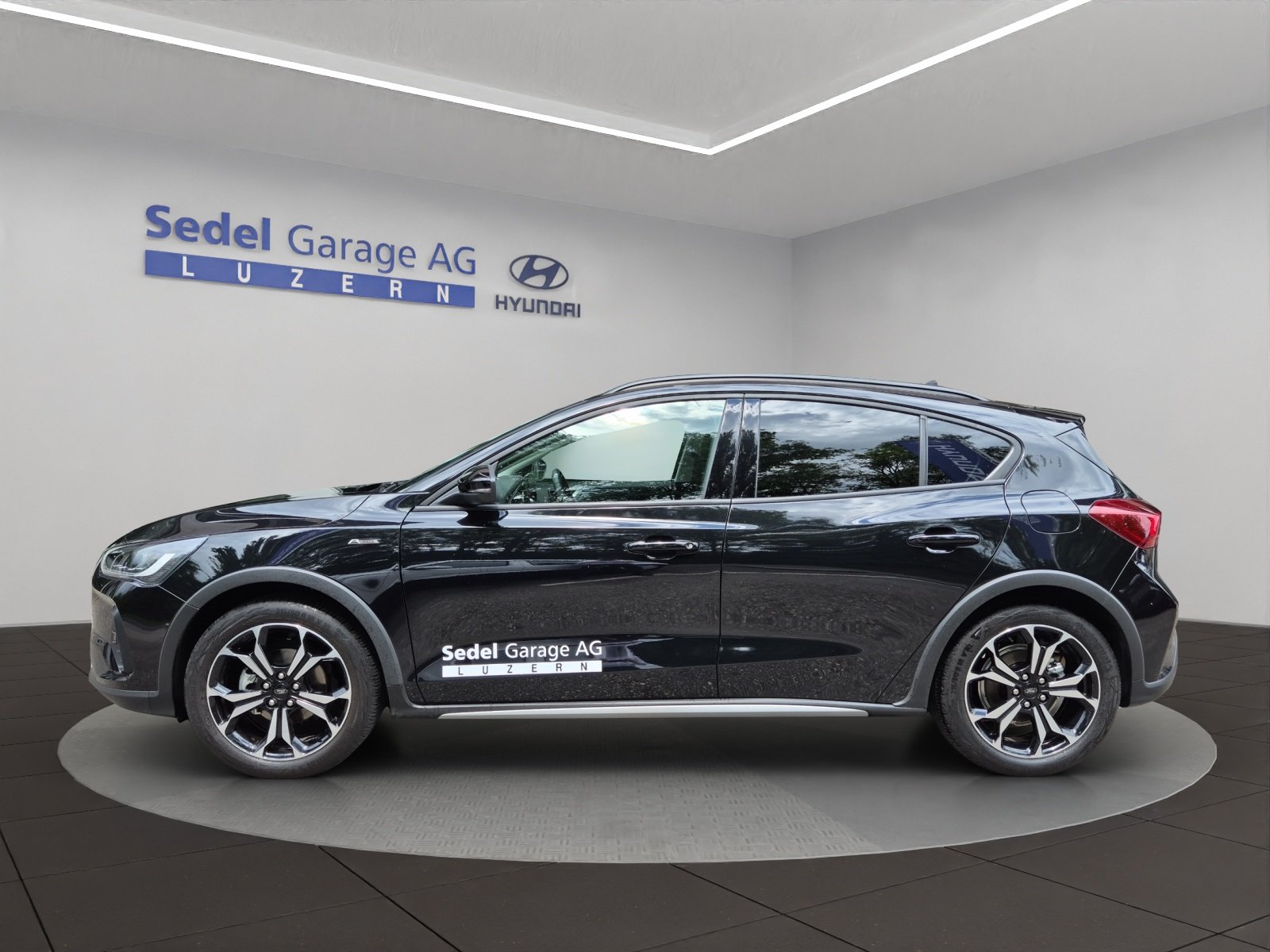 FORD Focus 1.0i EcoB Hybrid 125 Active X, Mild-Hybrid Petrol/Electric, Ex-demonstrator, Automatic - 3