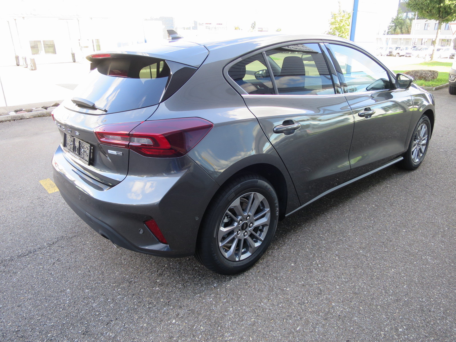 FORD Focus 1.0i EcoB Hybrid 125 Titanium X, Hybride Léger Essence/Électricité, Voiture de démonstration, Automatique - 5