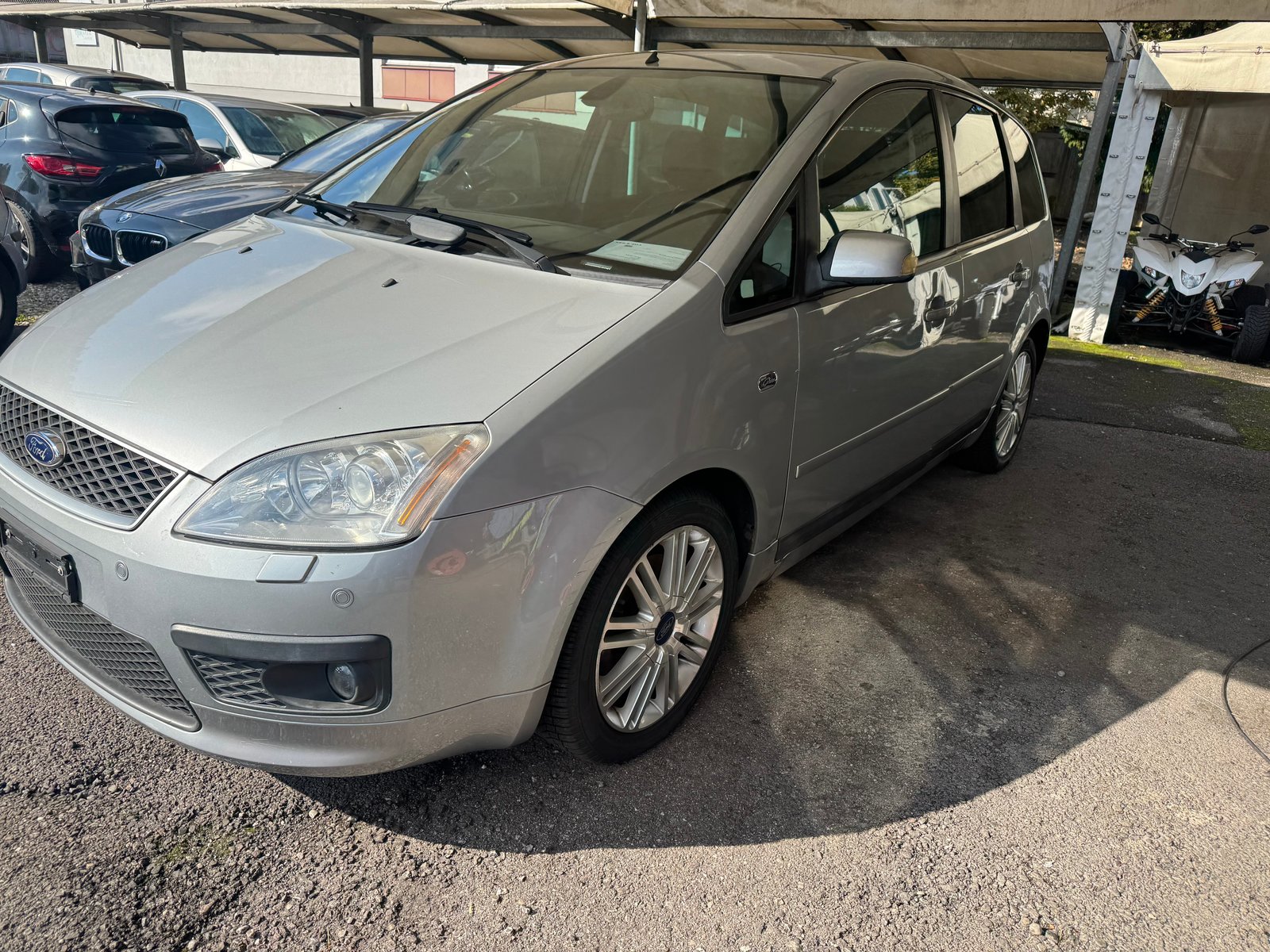 FORD Focus C-Max 2.0 Ghia, Benzin, Occasion / Gebraucht, Handschaltung - 2