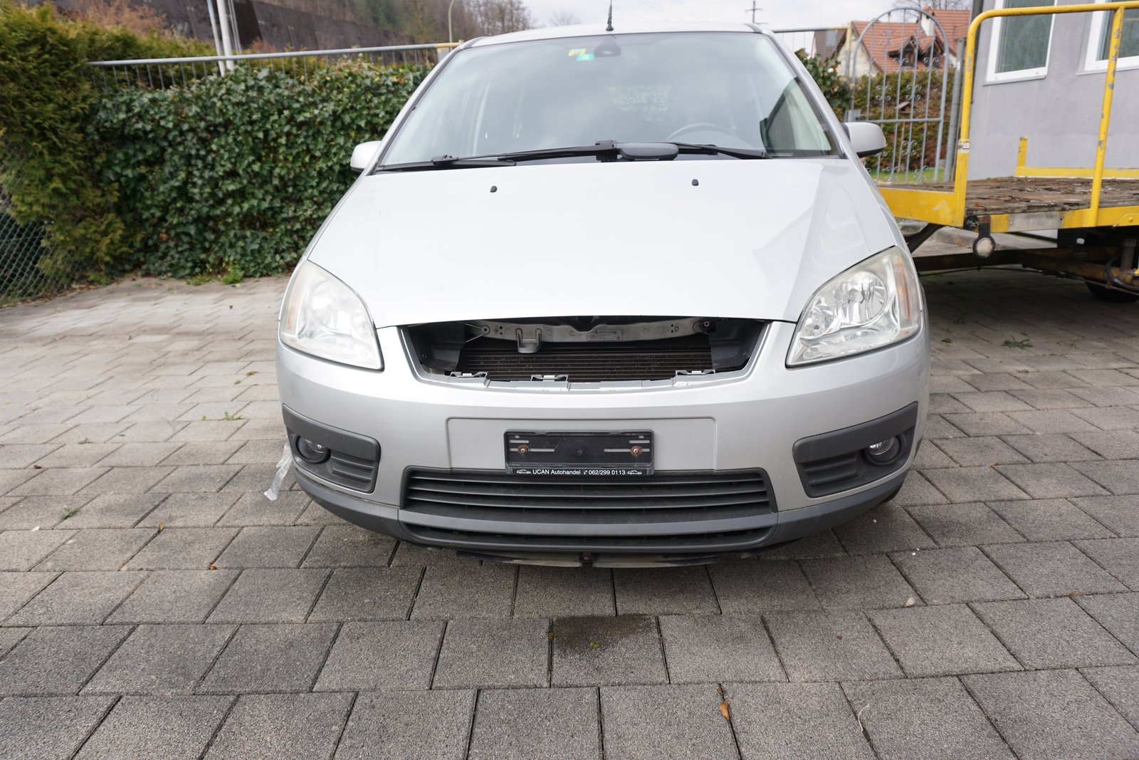 FORD Focus C-Max 2.0 Ghia, Benzin, Occasion / Gebraucht, Handschaltung - 2