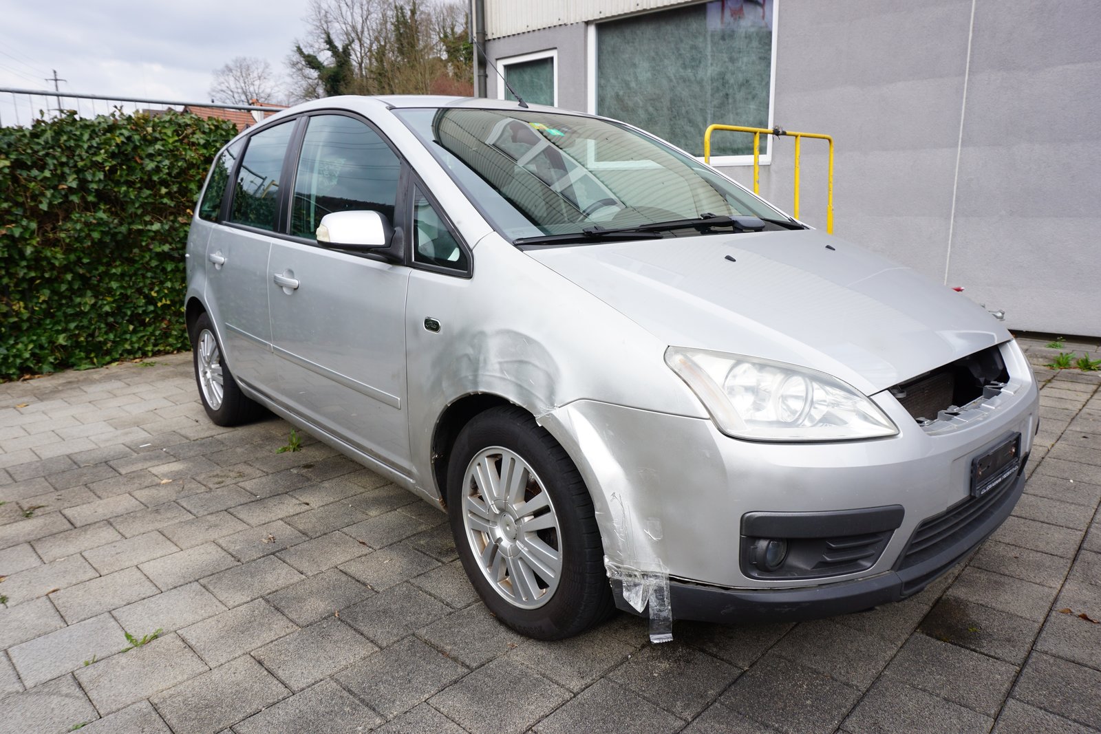 FORD Focus C-Max 2.0 Ghia, Benzin, Occasion / Gebraucht, Handschaltung - 5