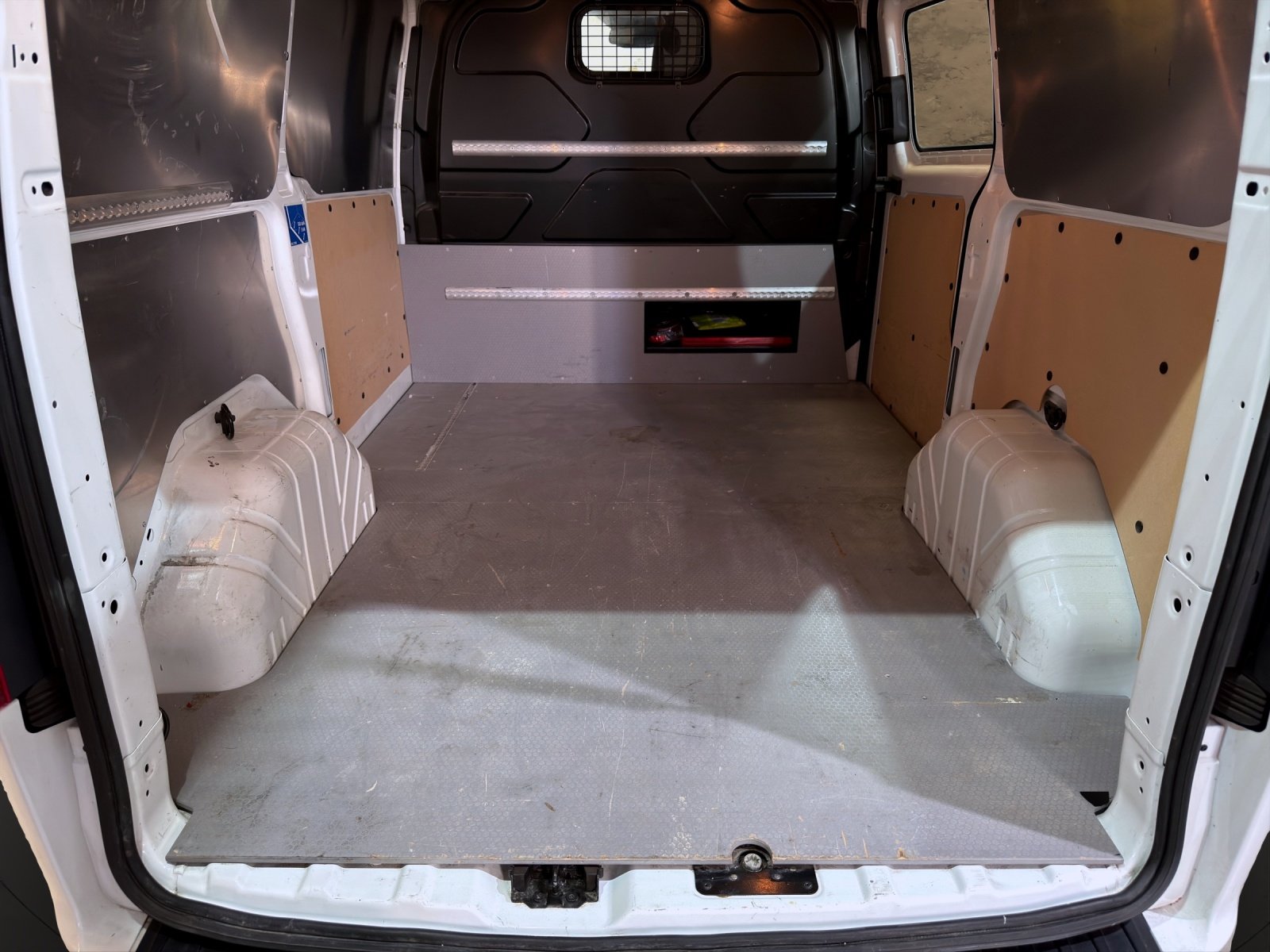 FORD FORD FORD Transit Custom Van 320 L1H1 Trend, Diesel, Occasion / Utilisé, Manuelle - 6