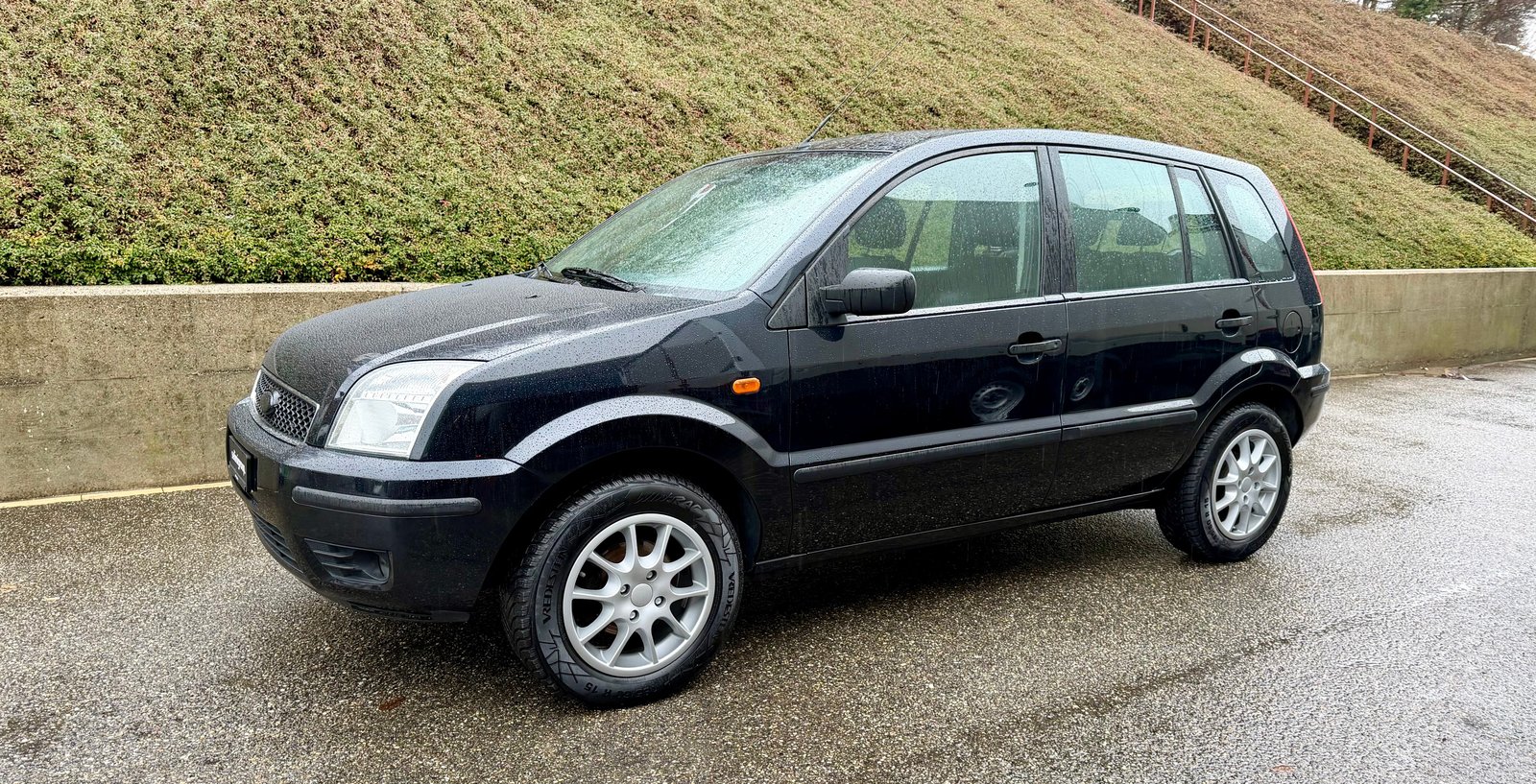 FORD Fusion 1.4 16V Ambiente, Essence, Occasion / Utilisé, Manuelle - 2