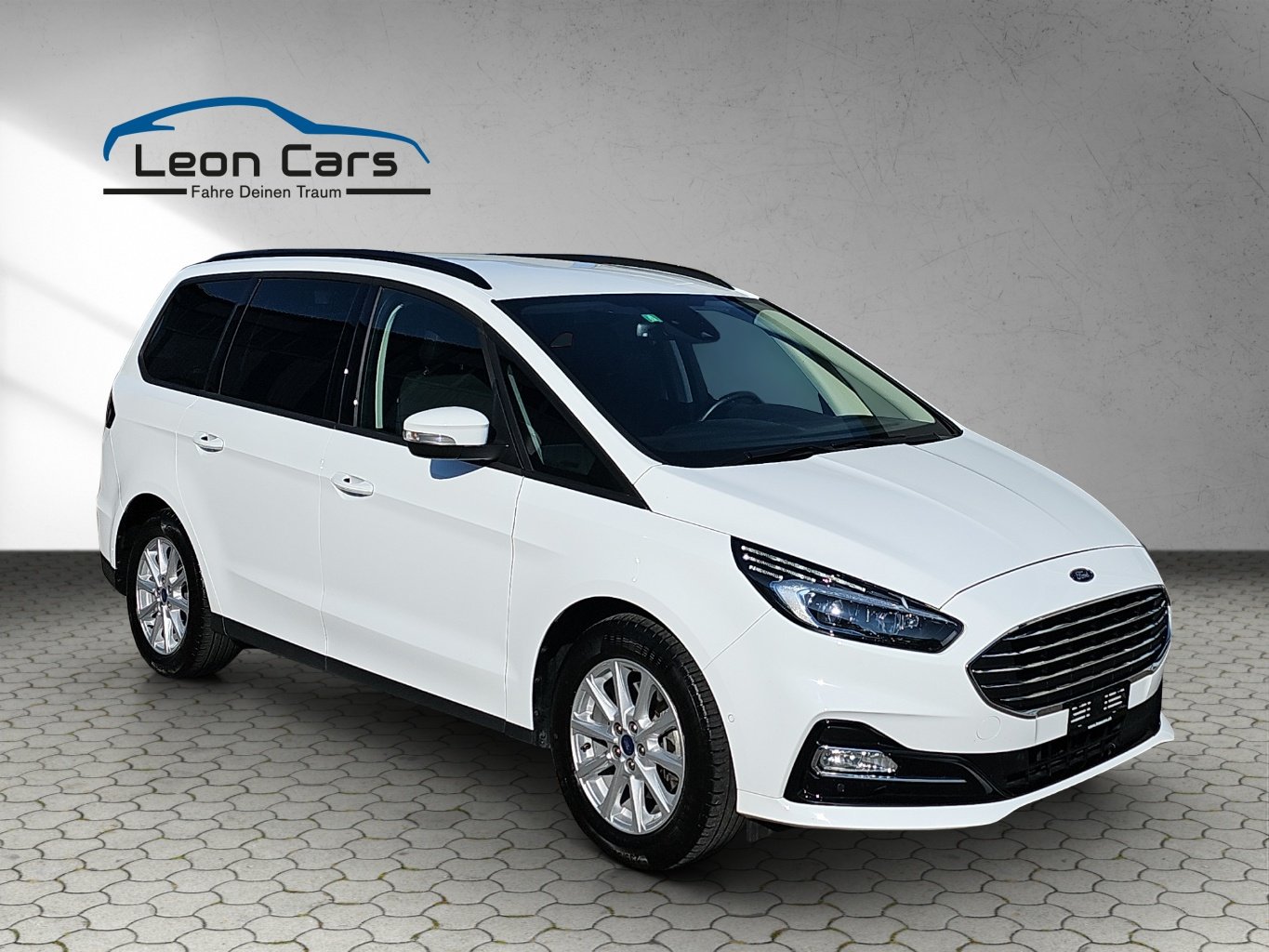 FORD Galaxy 2.5 FHEV Trend CVT 7-Sitzer, Voll-Hybrid Benzin/Elektro, Occasion / Gebraucht, Automat - 2