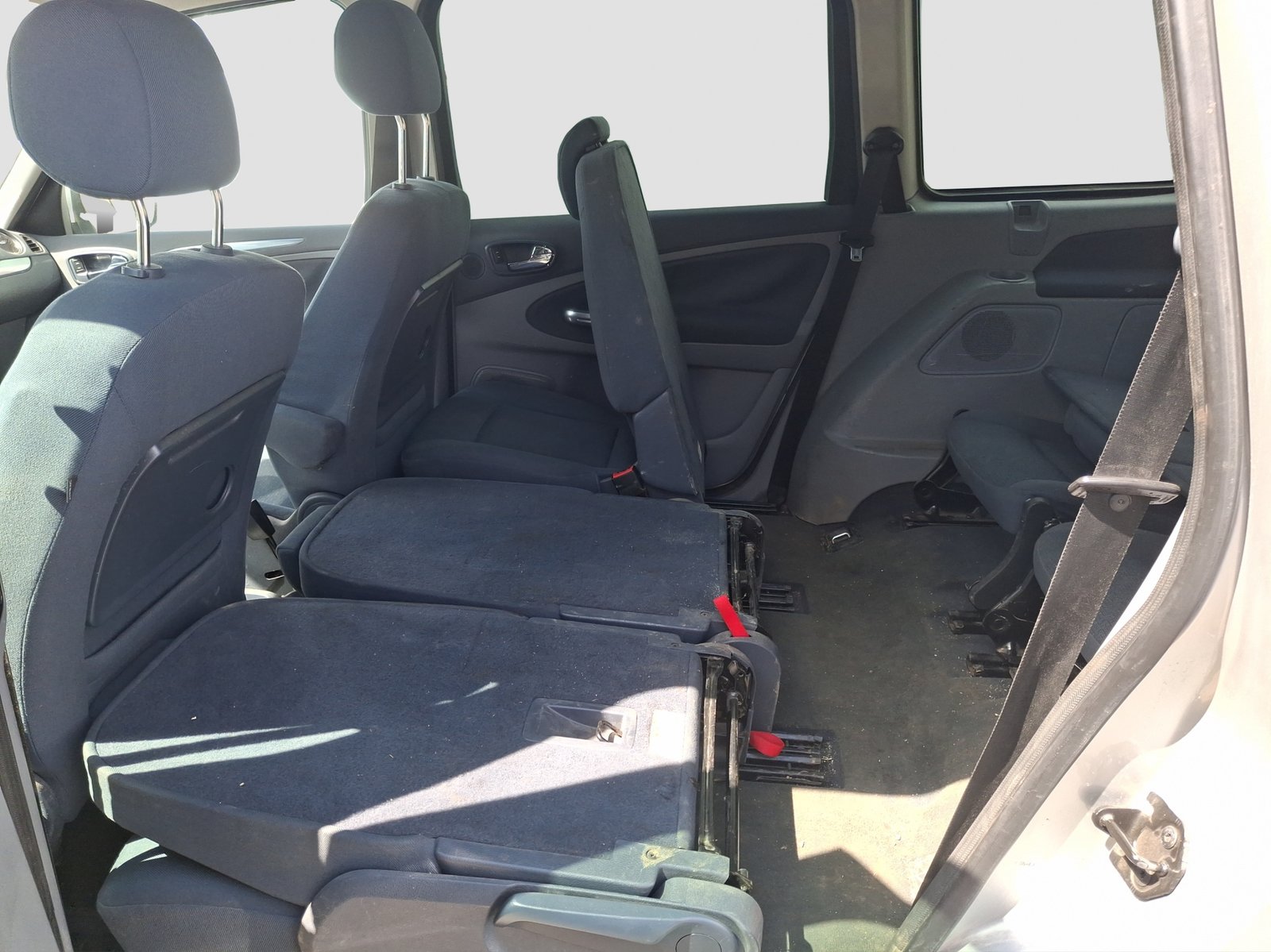 FORD Galaxy 2.0i Trend, Benzin, Occasion / Gebraucht, Handschaltung - 7