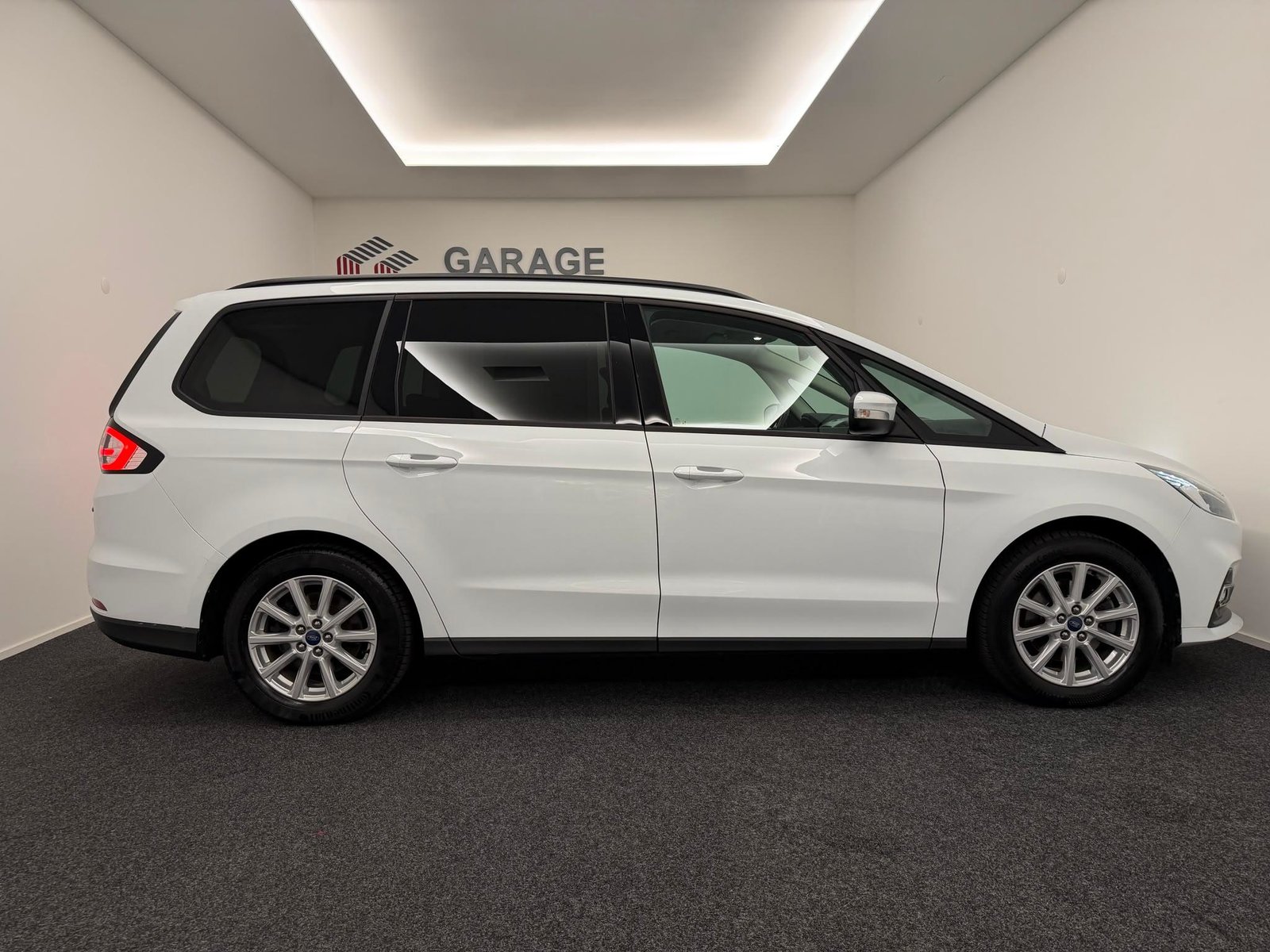 FORD Galaxy 2.5 Hybrid Trend 7P, Hybride Intégral Essence/Électricité, Occasion / Utilisé, Automatique - 4