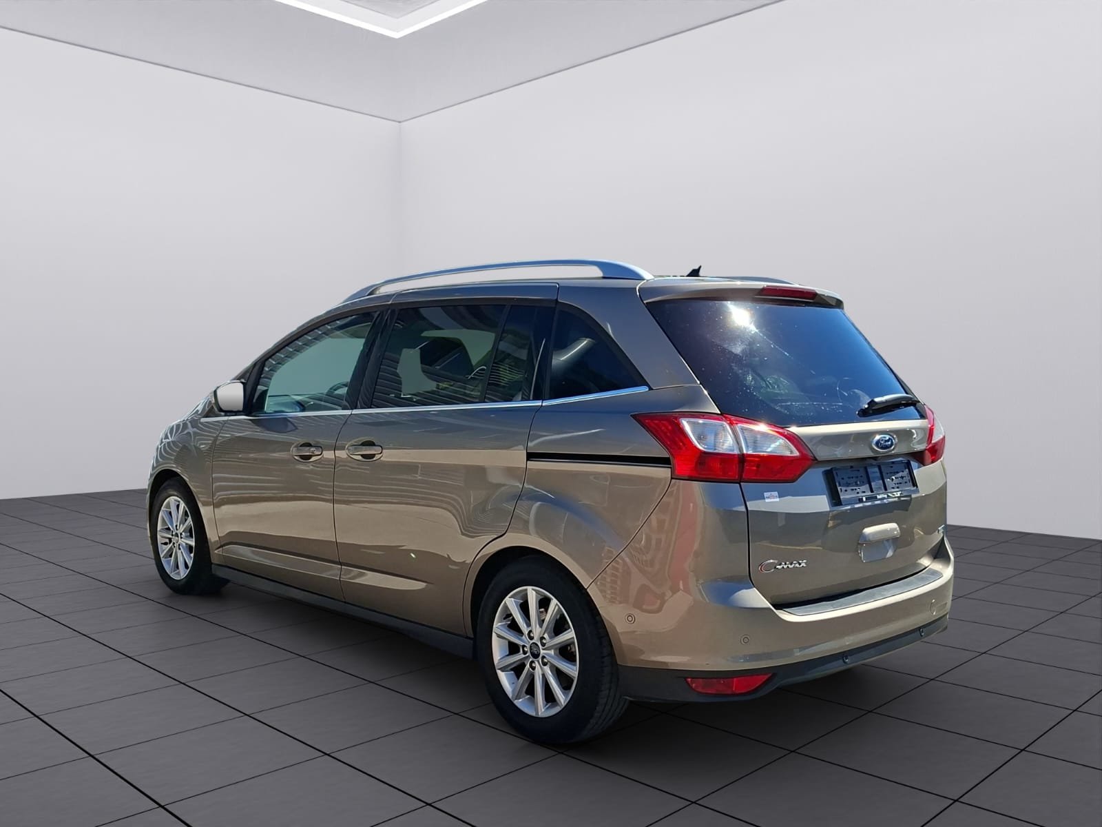 FORD GrC-Max 1.0 SCTi Trend, Petrol, Second hand / Used, Manual - 5