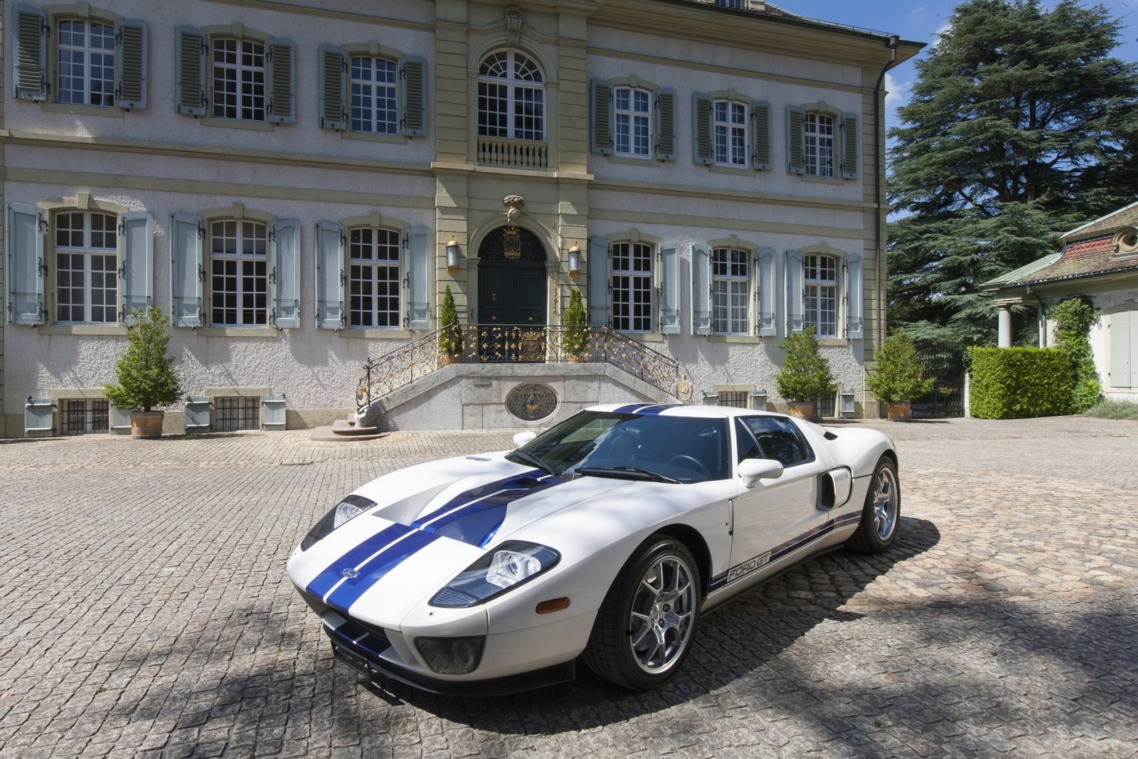 FORD GT