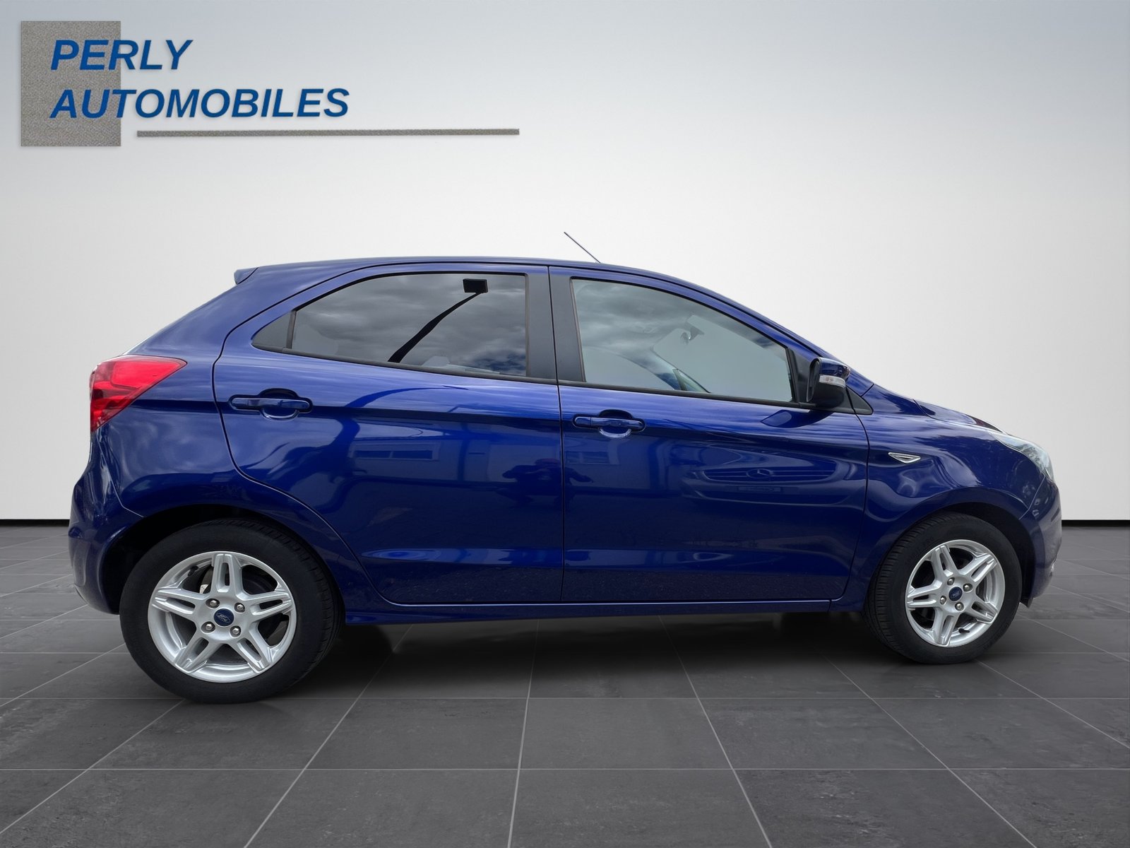 FORD KA+ 1.2 CoolSound, Petrol, Second hand / Used, Manual - 6