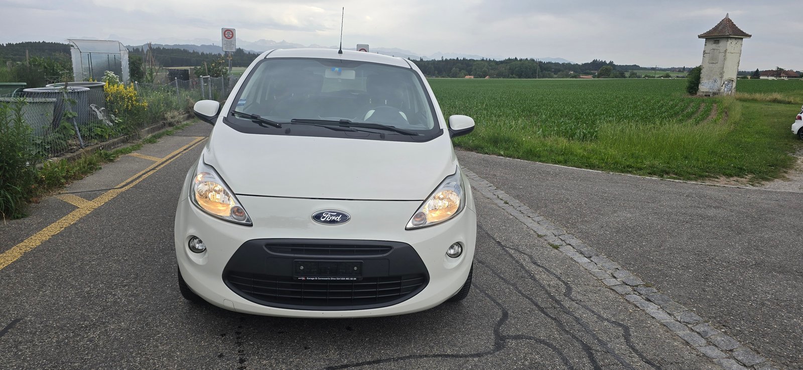 FORD KA 1.25 Titanium, Petrol, Second hand / Used, Manual - 2