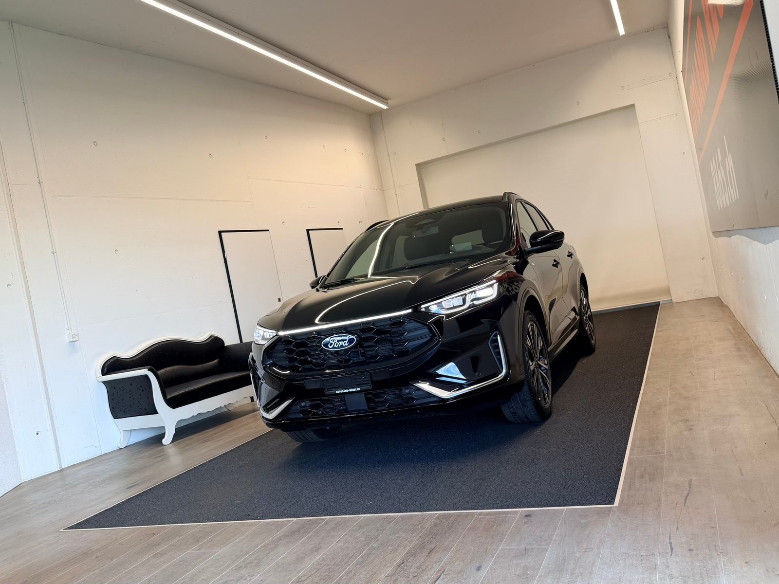 FORD Kuga 2.5 FHEV ST-LINE X 4WD, Hybride Intégral Essence/Électricité, Voiture nouvelle, Automatique - 3