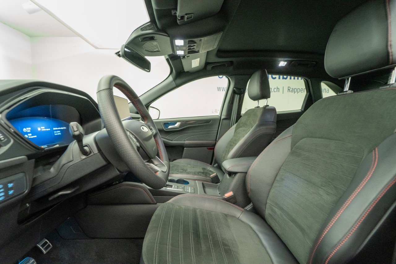 FORD Kuga 2.5 Plug-in Hybrid ST-Line X, Hybride Rechargeable Essence/Électricité, Occasion / Utilisé, Automatique - 7