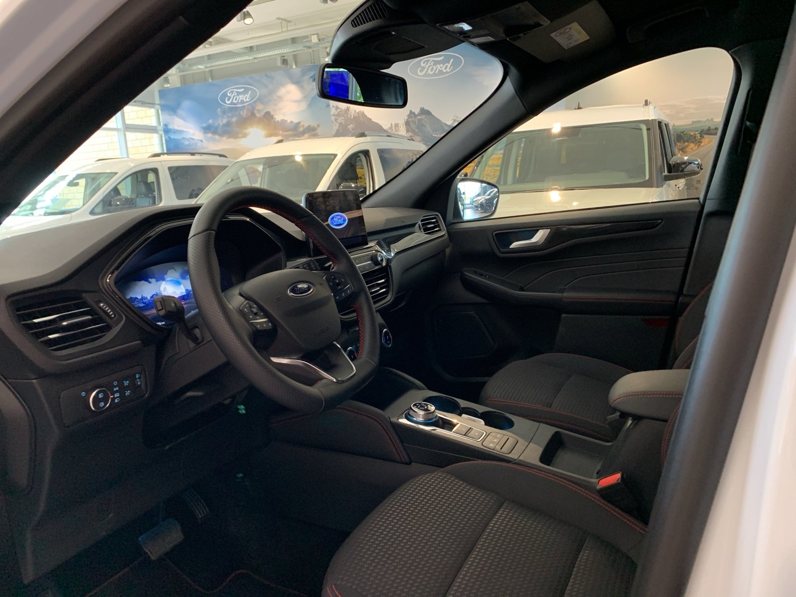 FORD Kuga 2.5 Hybrid ST-Line 4x4, Full-Hybrid Petrol/Electric, Second hand / Used, Automatic - 5